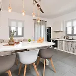 Villa White Cocoon Exclusive *