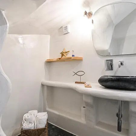 White Cocoon Exclusive Villa *