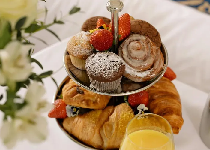 Villa White Cocoon Exclusive